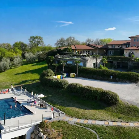 Feriegård Garda Hill Boutique With Panoramic Pools E *
