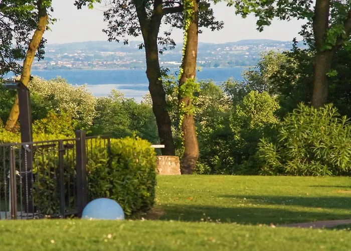 Garda Hill Boutique With Panoramic Pools E Feriegård