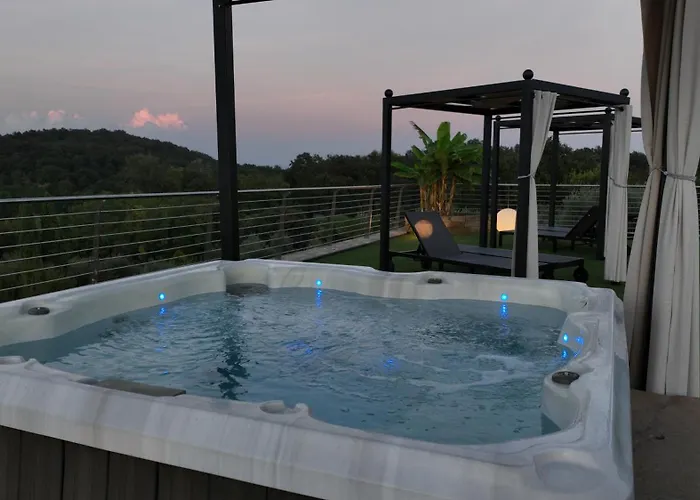 Garda Hill Boutique With Panoramic Pools E Feriegård