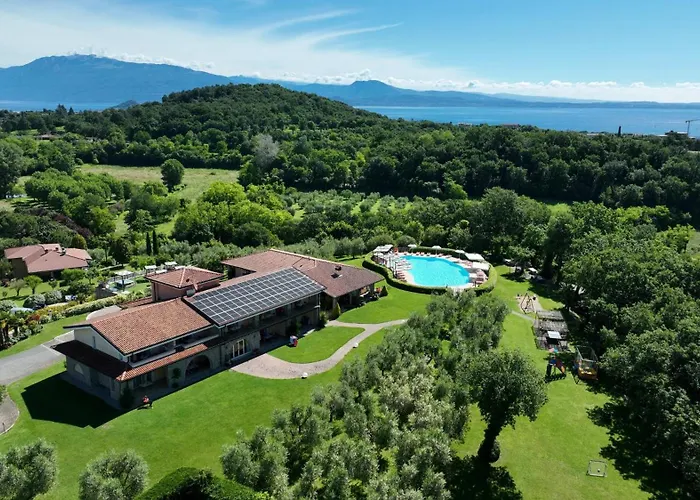 Feriegård Garda Hill Boutique With Panoramic Pools E
